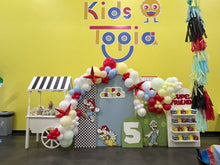 Load image into Gallery viewer, Foam signs and cutouts