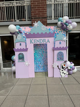 Load image into Gallery viewer, Castle rental