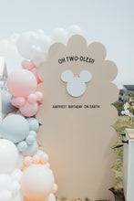 Load image into Gallery viewer, 7 ft Bubble backdrop rental